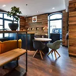 4 Sterne & Restaurant Haunstetter Hof 4*
