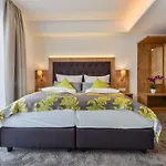 4 Sterne & Restaurant Haunstetter Hof 酒店 4*