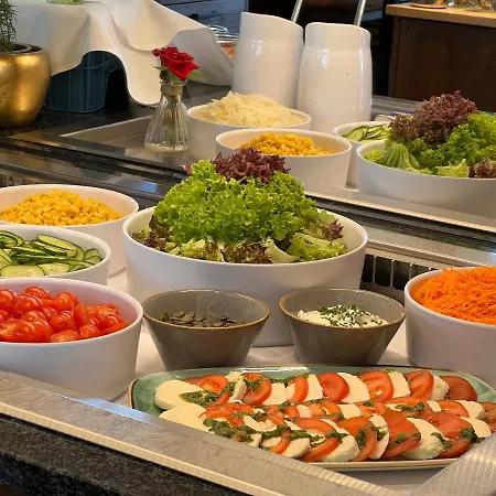 Haunstetter Hof מלון